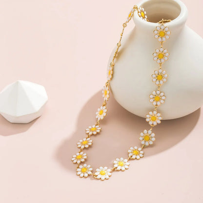 Kpop Flower Short Choker Chain Necklace