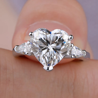 DANA 1-4Carat Heart Shape Moissanite Ring