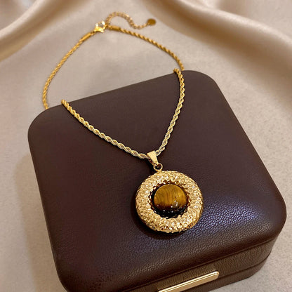 Chic Gilded Textured Natural Stone Pendant Vintage Necklace