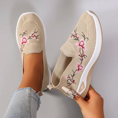 Breathable mesh flat casual sneakers shoes