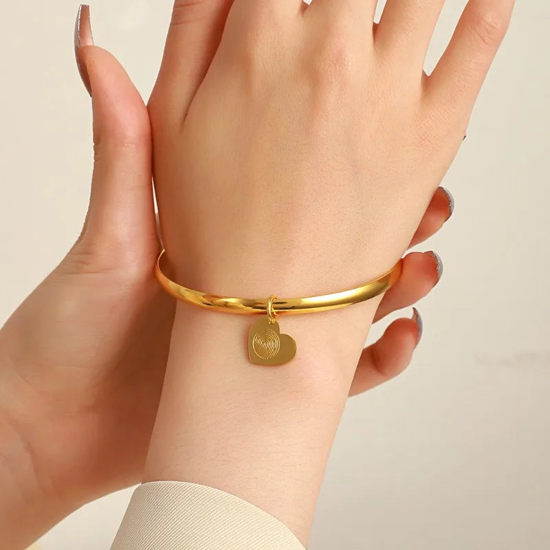 Metal Flat Round Spring Retro Bracelet