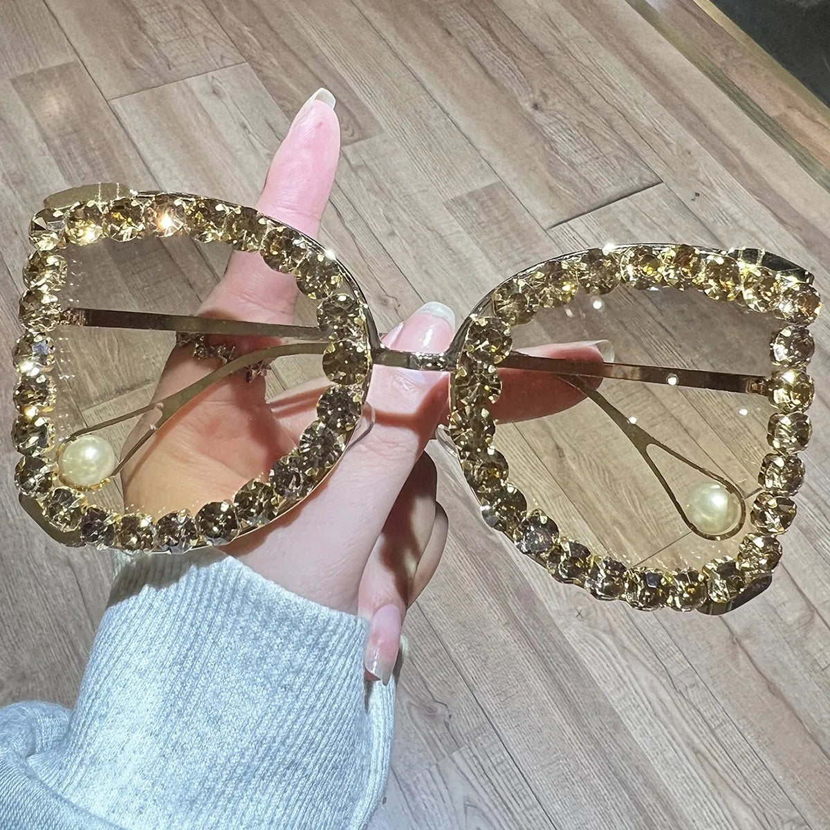 Butterfly-Shaped Oversized Frame with Rhinestone Sunglasses
