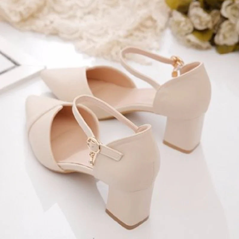 High-heeled shoes