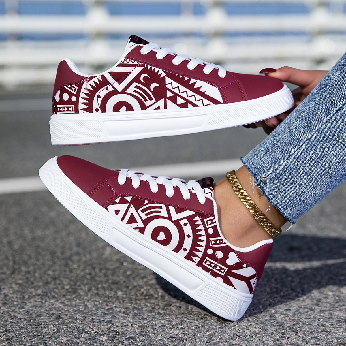 Lightweight Skateboard Walking Unisex Sneakers