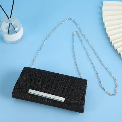 Pop metal chain shoulder bag