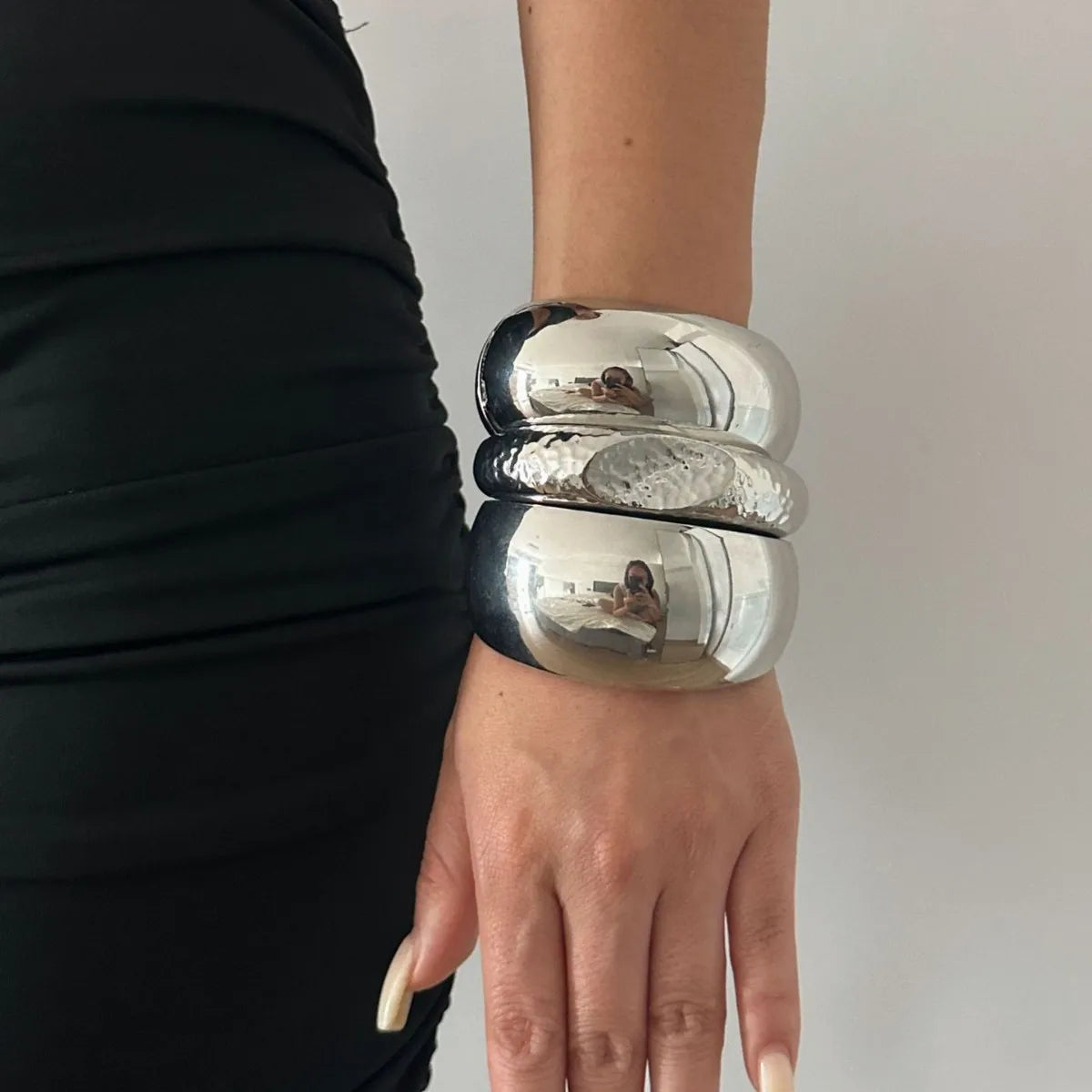 Smooth Surface Round Wide Silver Metal Bangle Geometric Bracelet