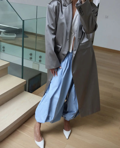 Pantalones de tiro alto y pierna ancha con bolsillos