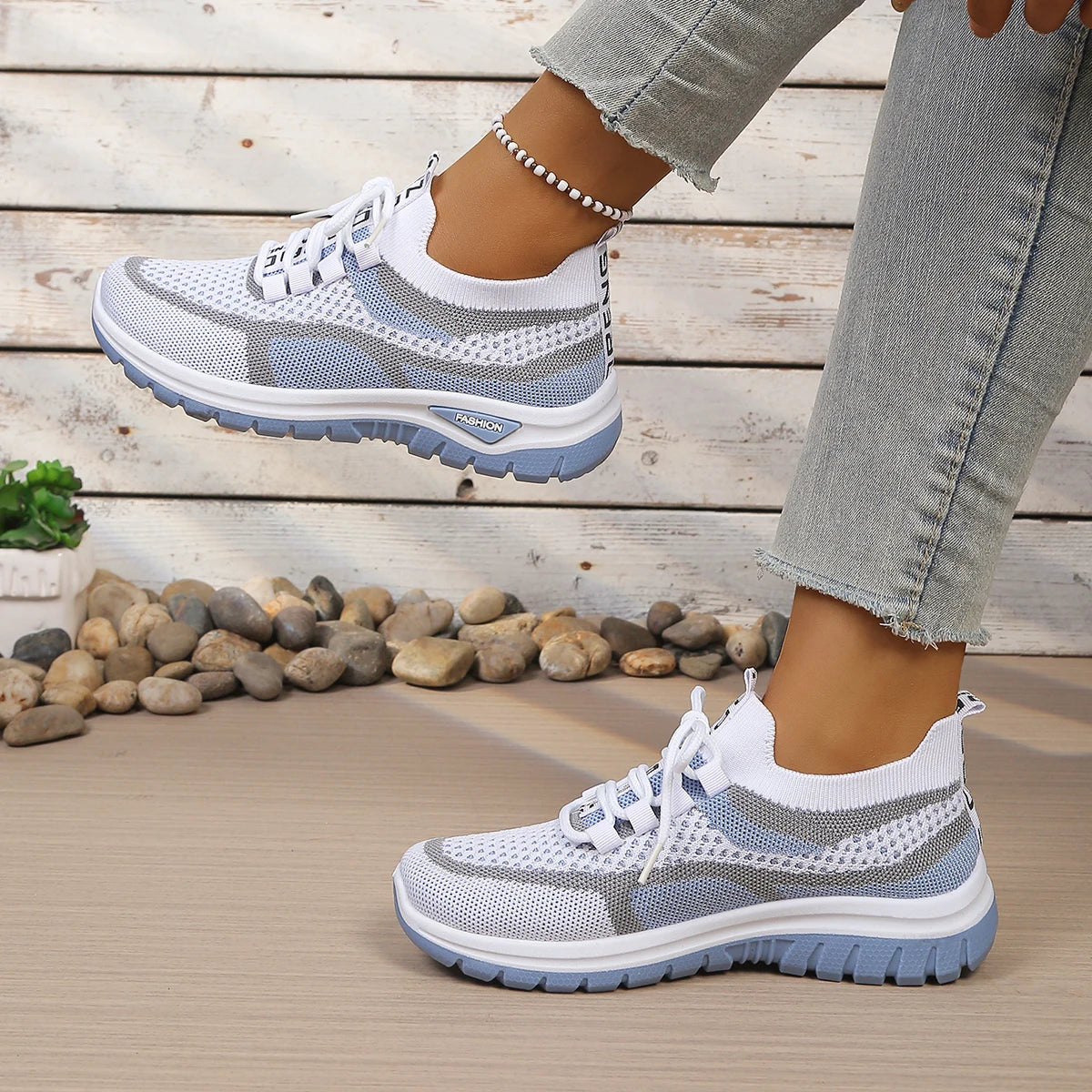 Vulcanized lightweight and breathable mesh Sneakers