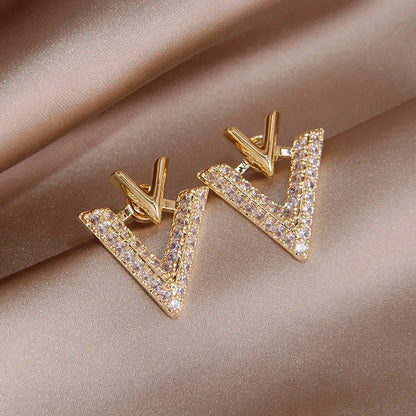 Sight Luxury Metal Letter V Stud Earrings