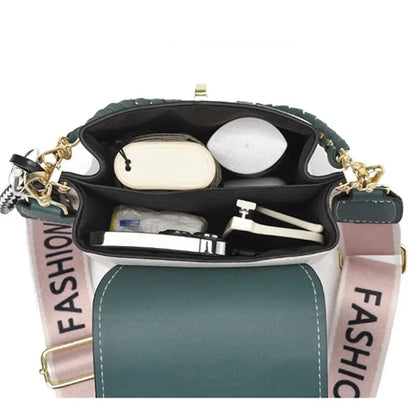 DANA  Chain Leather Diamond Lattice Bag