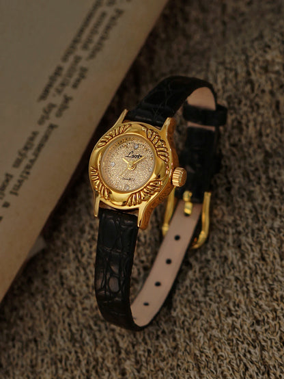 French Retro Engraved Pattern Gold Small Dial Watch