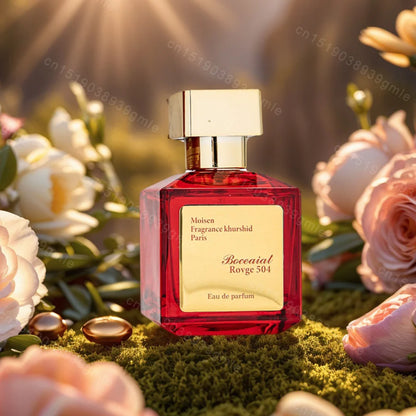 Perfume con aroma a oud, madera de agar y rosa