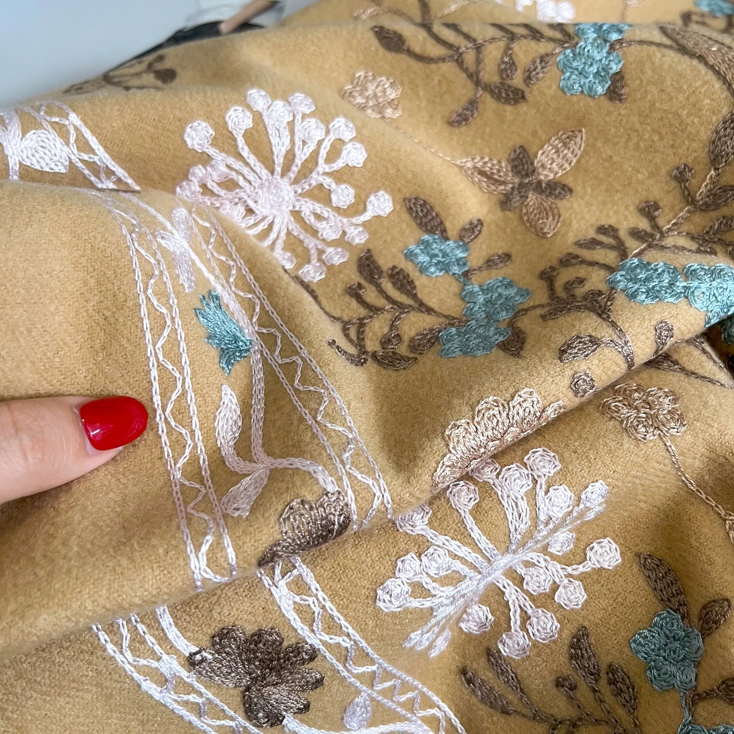 وشاح الكشمير الدافئ