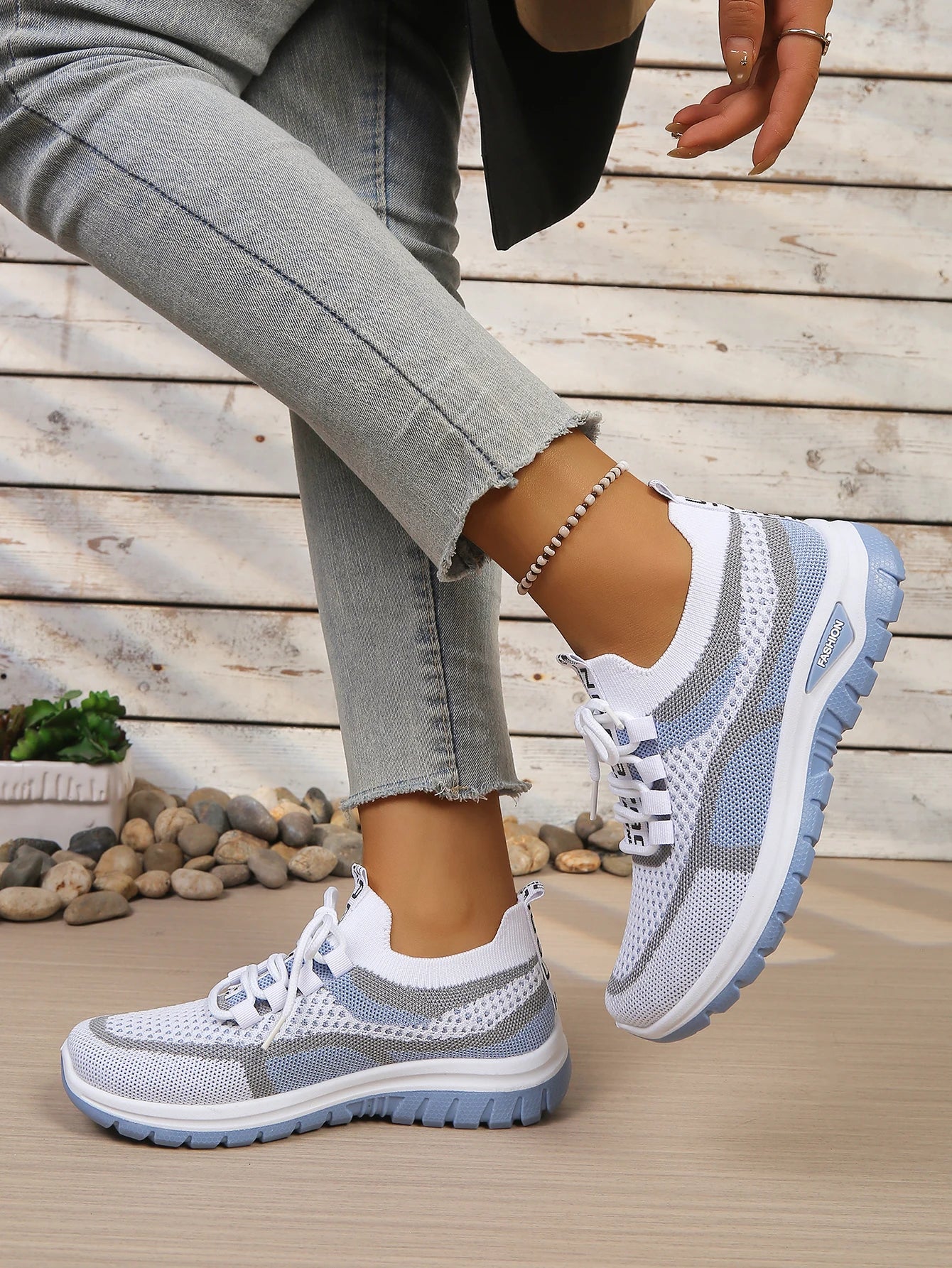 Vulcanized lightweight and breathable mesh Sneakers