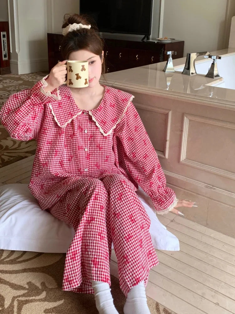 Long-Sleeved Pajamas Set