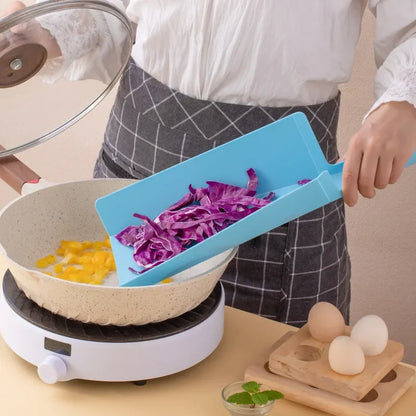 Creative foldable plastic cutting board