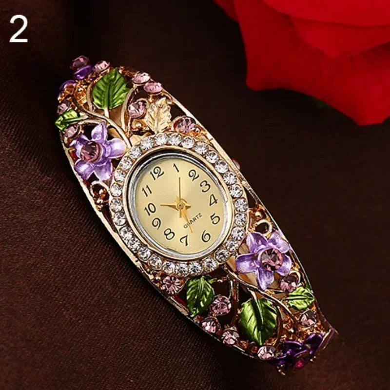 Reloj de pulsera de oro con flor de aleación de cristal de belleza