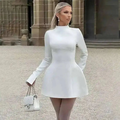 Vestido corto sexy sin espalda con cintura ajustable