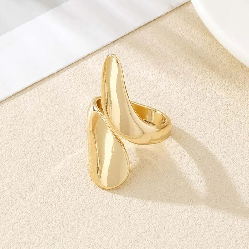 مجموعة من 3 خواتم ذهبية عتيقة على شكل قطرة ماء