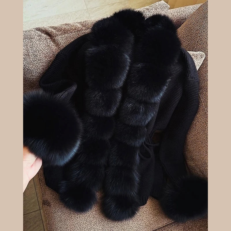 Elegantes abrigos ajustados de manga larga con piel sintética