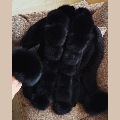 Elegantes abrigos ajustados de manga larga con piel sintética