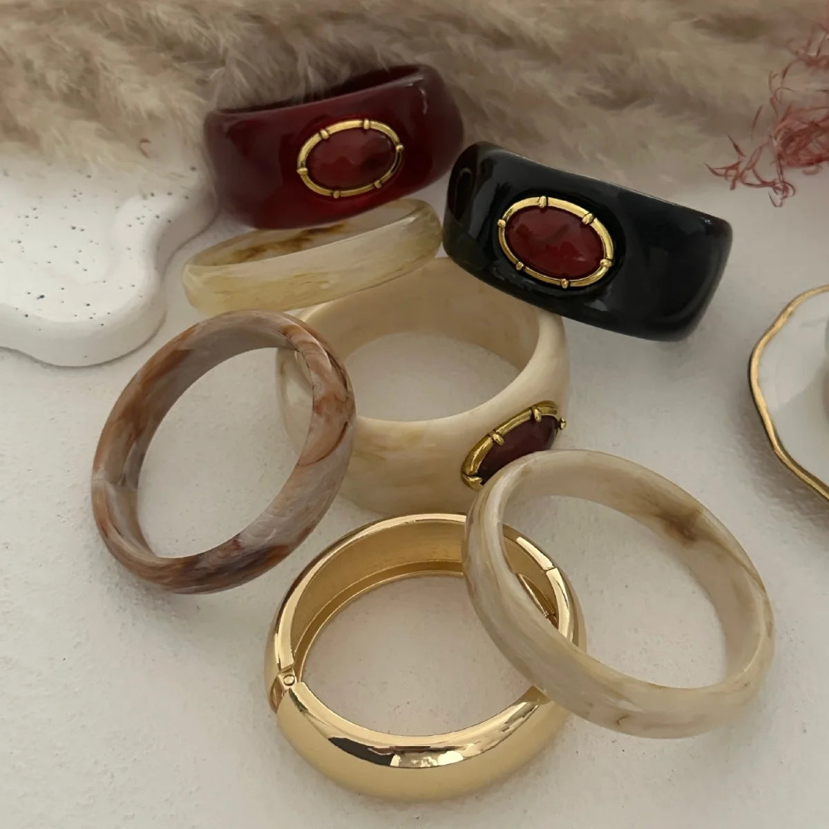 Vintage Irregular Resin Wide Bangle Inlaid Imitation Redstone Bracelets