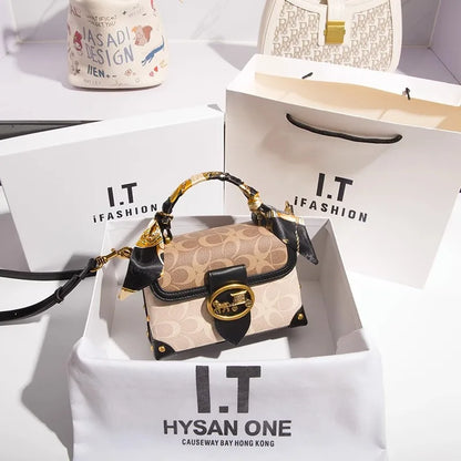 DANA minimalist small Box bag