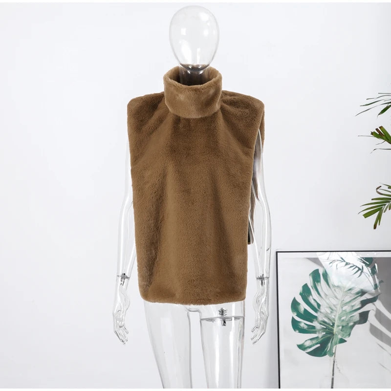 Elegantes abrigos de piel de manga larga