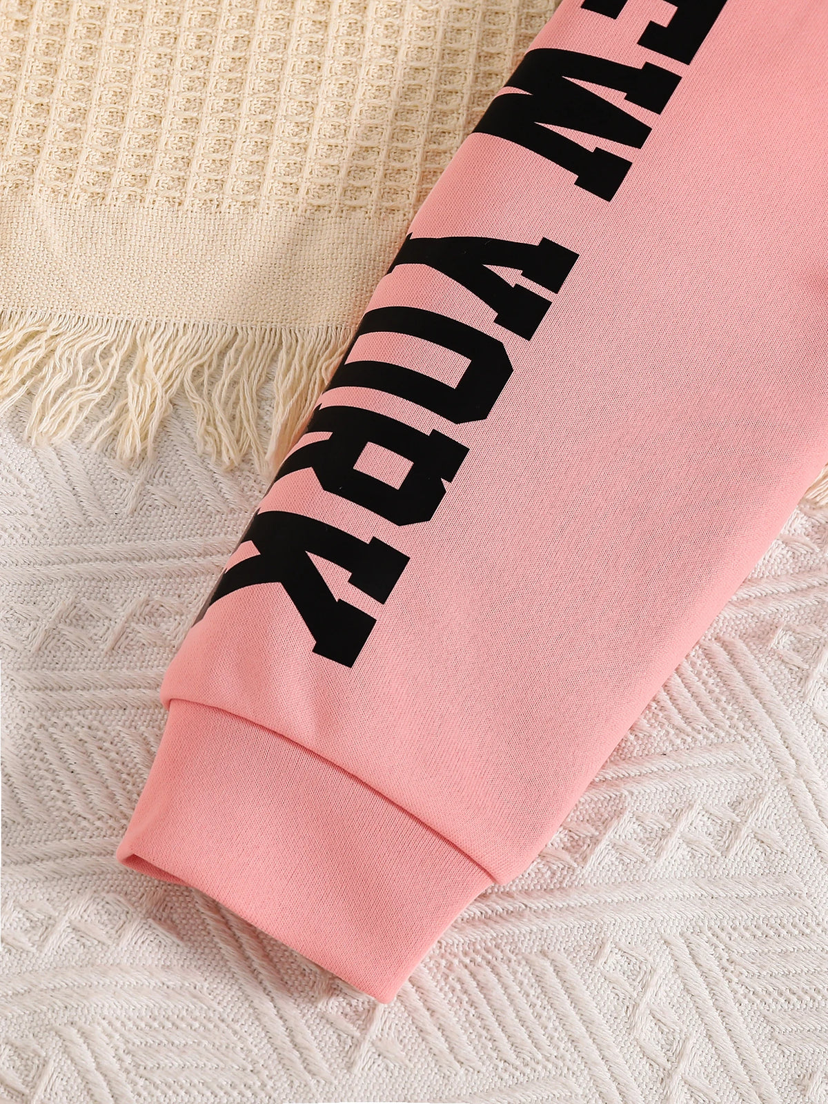 Spring and Autumn letter printed pink hooded sweatshirt+white vest+pink pants