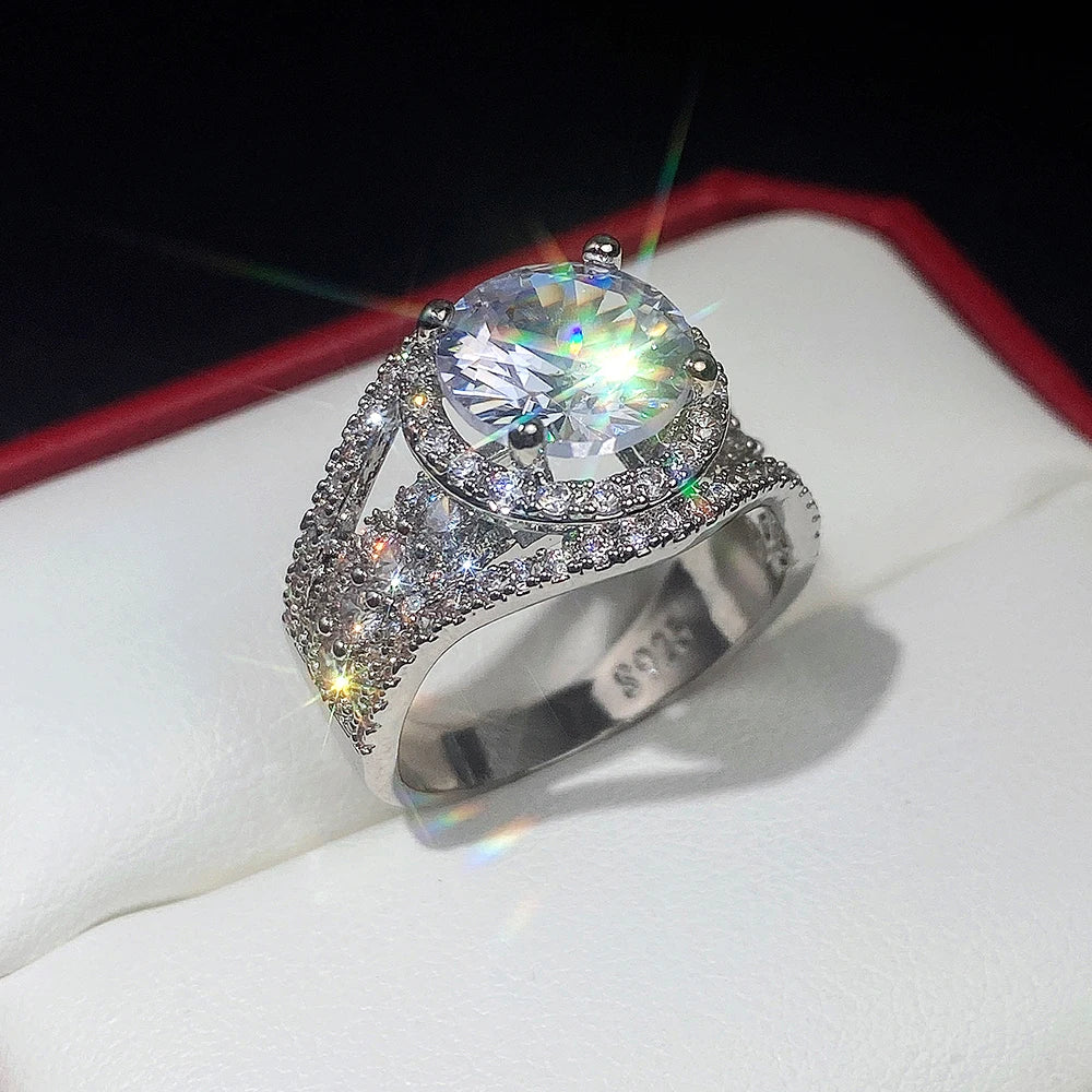 Luxury Cubic Zirconia Ring Modern Design