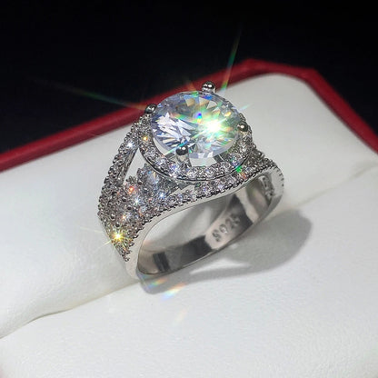 Luxury Cubic Zirconia Ring Modern Design