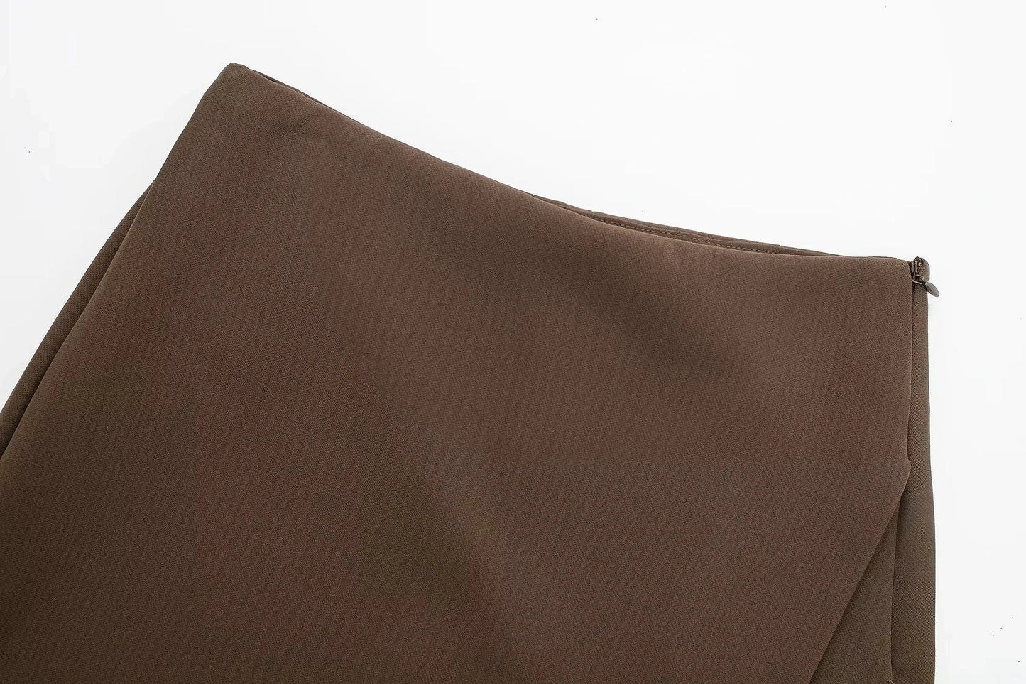 Falda marrón de talle alto