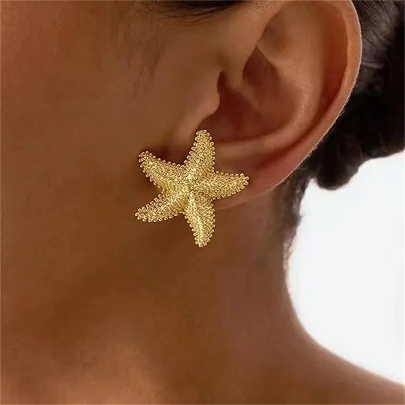 DANA Exaggeration Golden Starfish Earrings