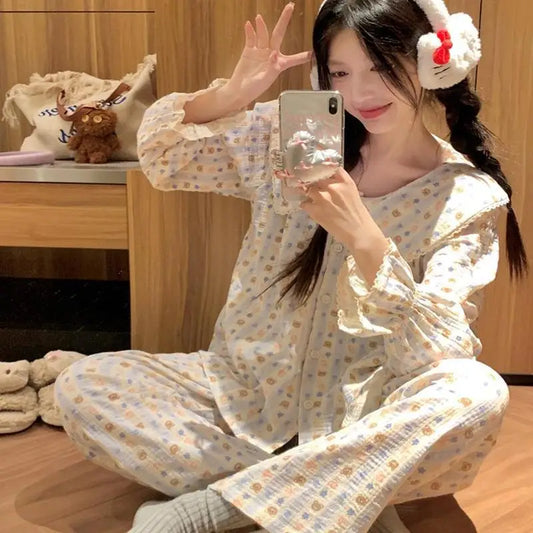 Long-Sleeved Pajamas Set