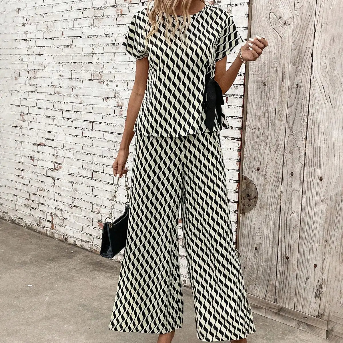 Geometric Wave Print Short Sleeve Tie Slit Wide Leg Pants Set