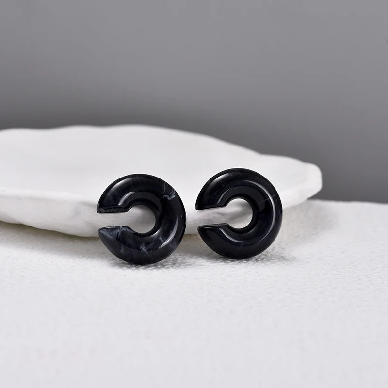 DANA Round Circle Clip Earrings