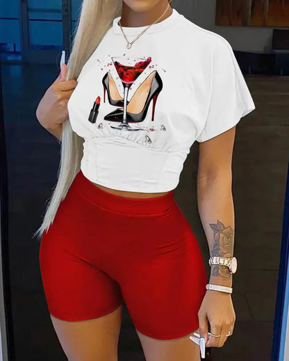 طقم شورت وتيشيرت كاجوال بأكمام قصيرة