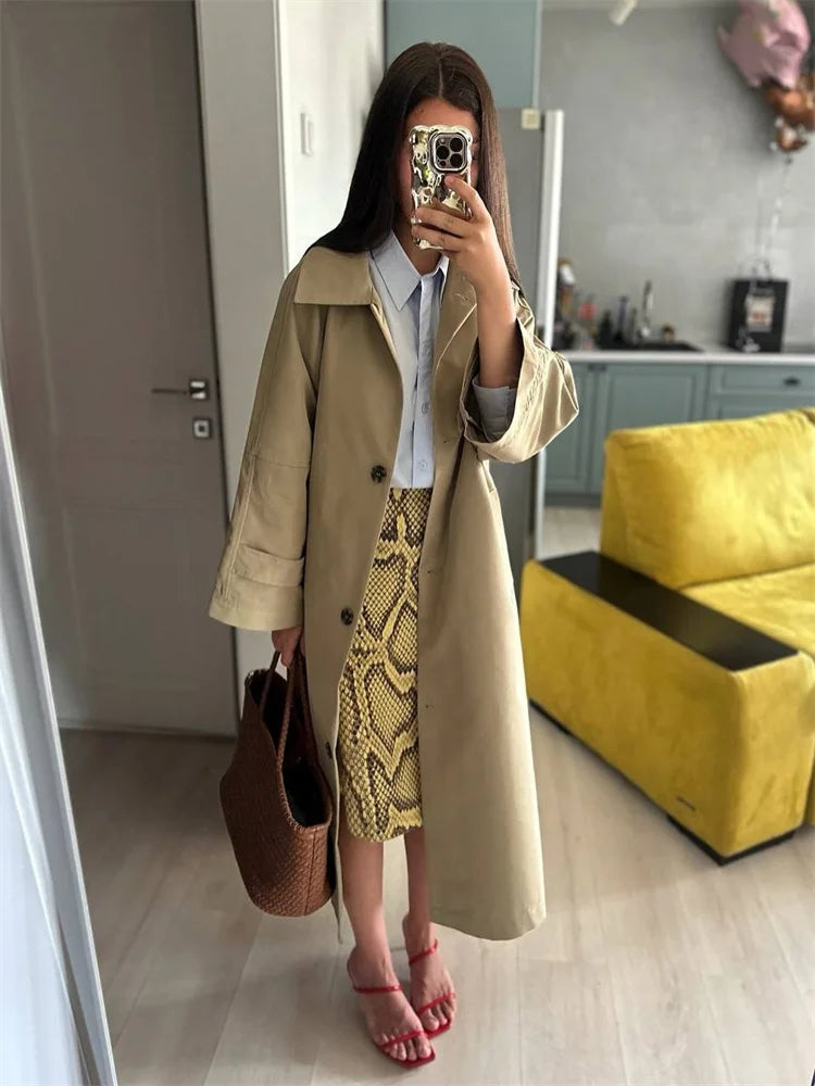 Falda ajustada de talle alto con estampado de piel de serpiente