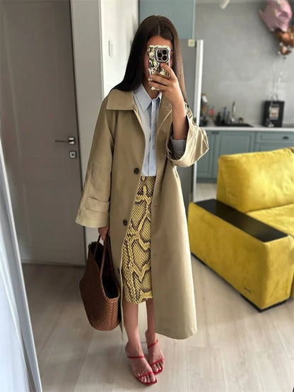 Falda ajustada de talle alto con estampado de piel de serpiente