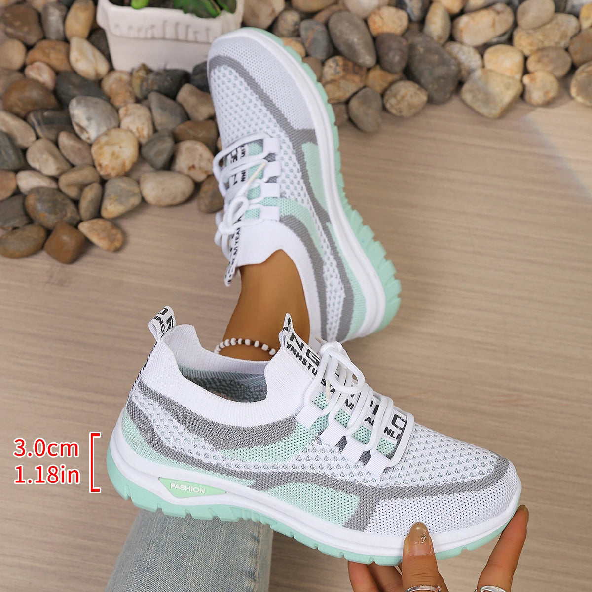 Vulcanized lightweight and breathable mesh Sneakers