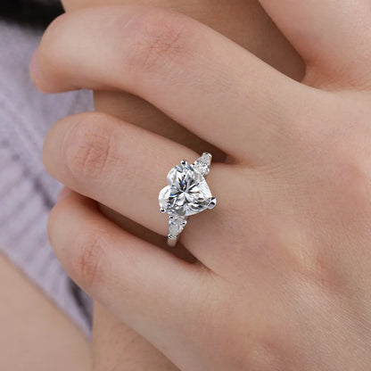 DANA 1-4Carat Heart Shape Moissanite Ring