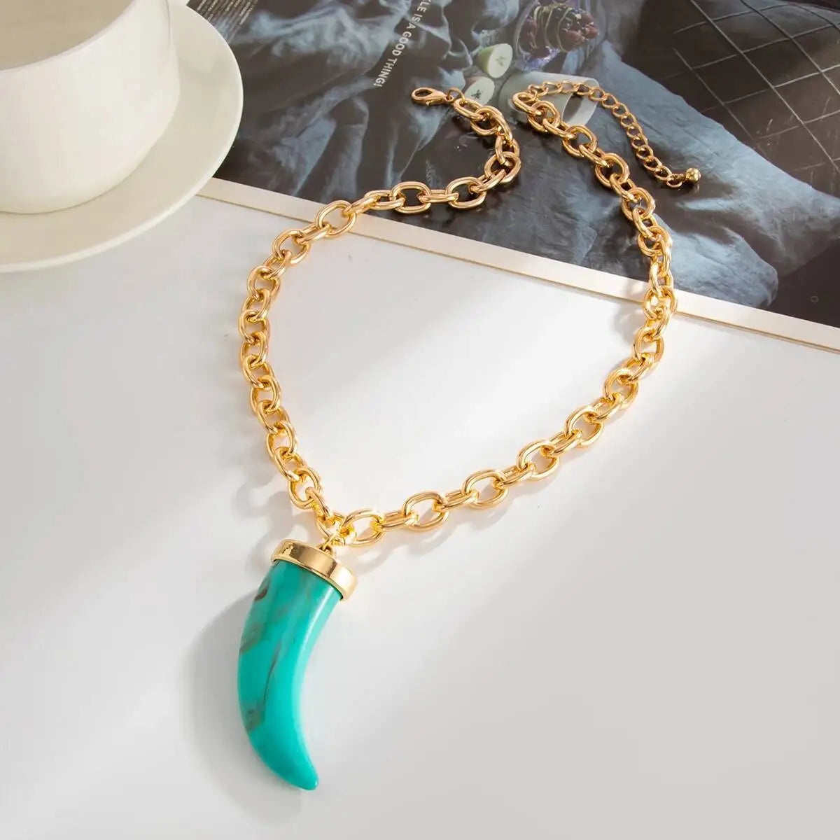 Salircon Imitation Of Cow Horns Acrylic Metal Necklace
