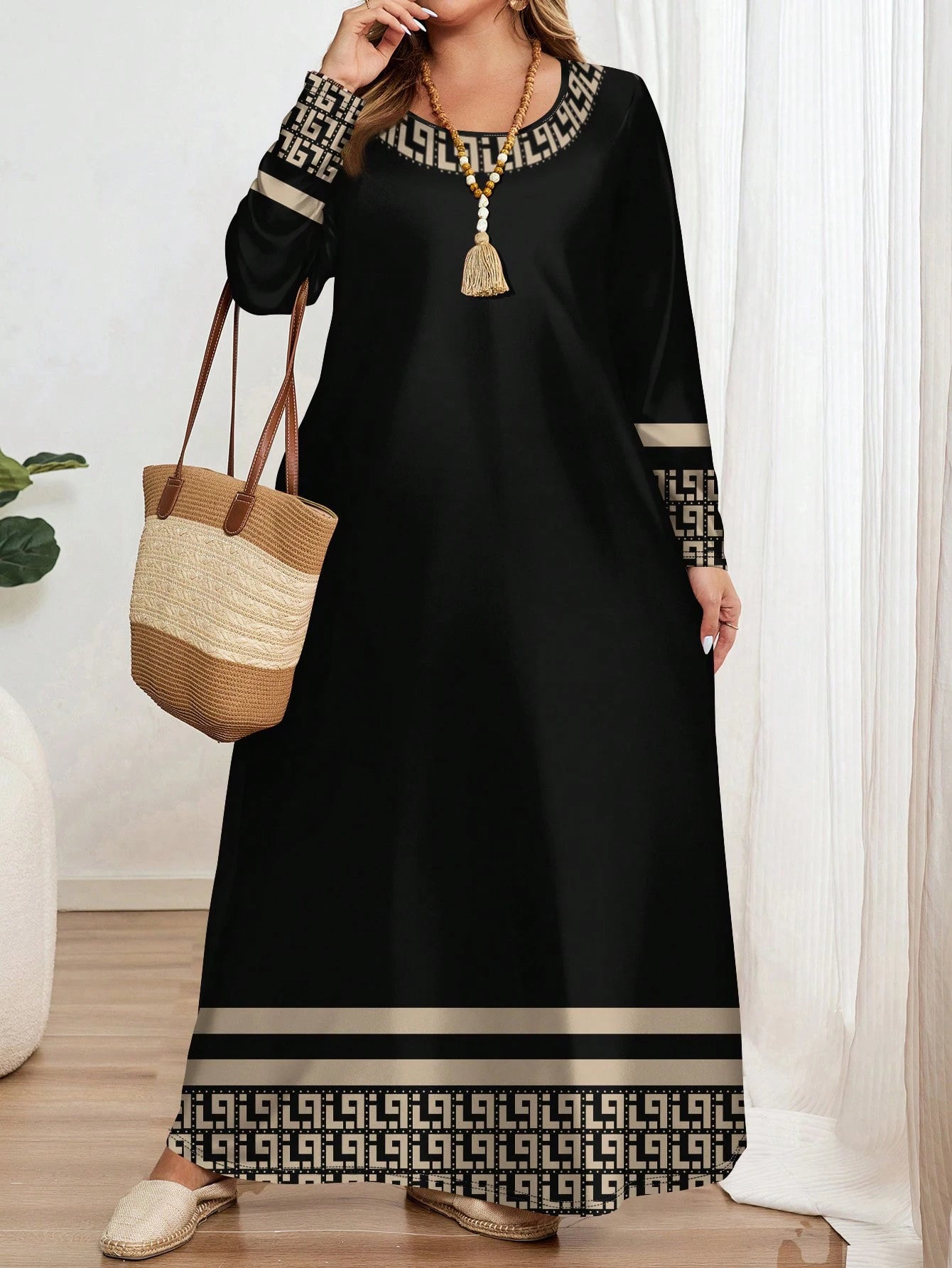 Plus-size geometric round neck long sleeve dress