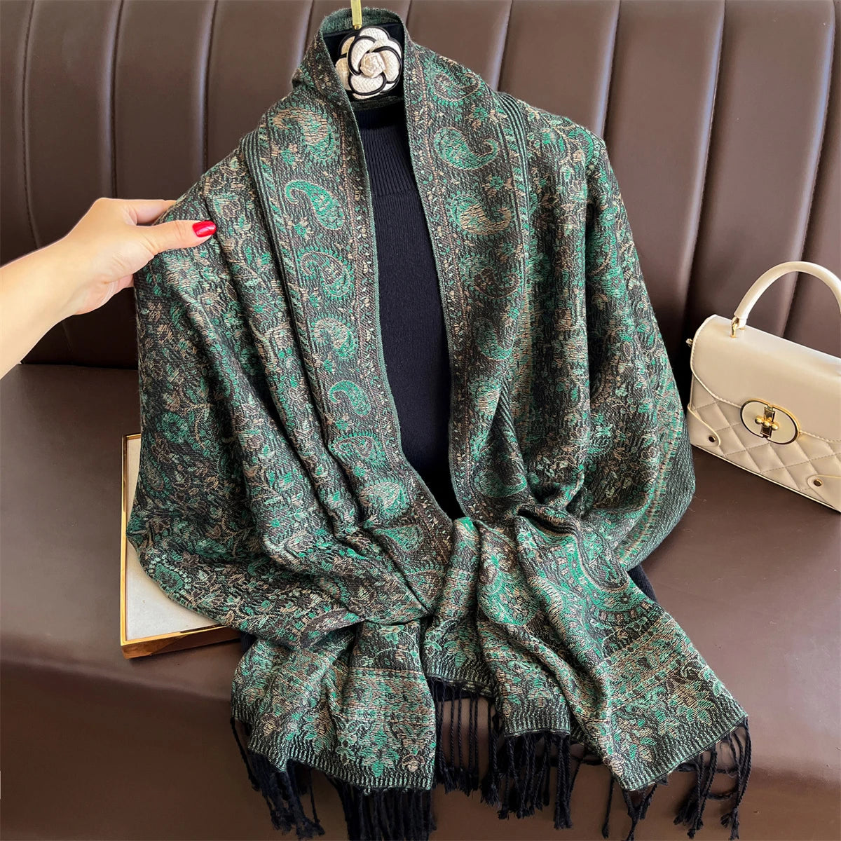 شالات كشمير فاخرة للنساء