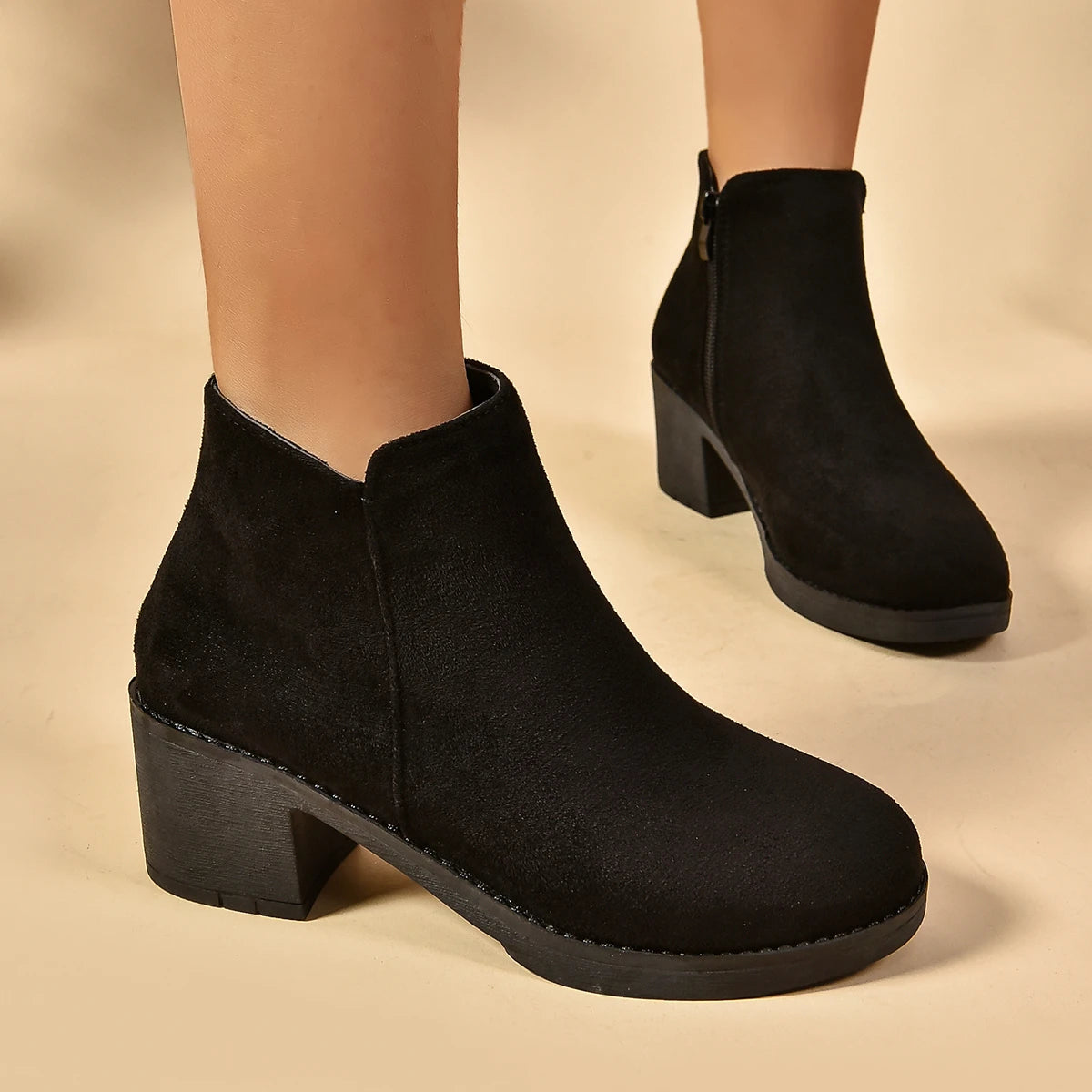 DANA Elegant Faux Suede Boots
