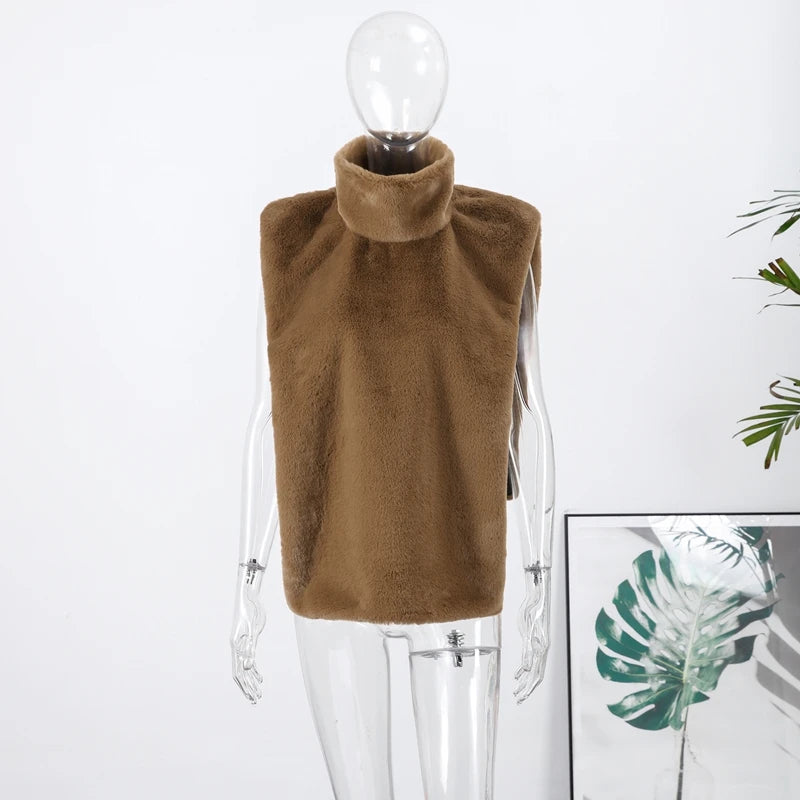 Elegantes abrigos de piel de manga larga