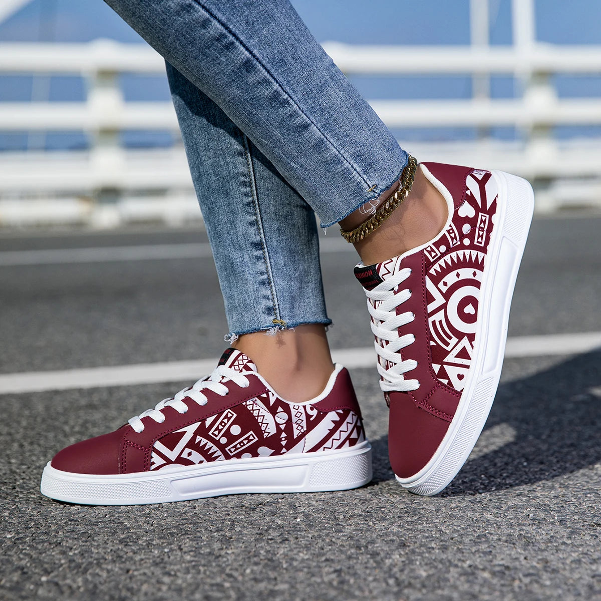 Lightweight Skateboard Walking Unisex Sneakers