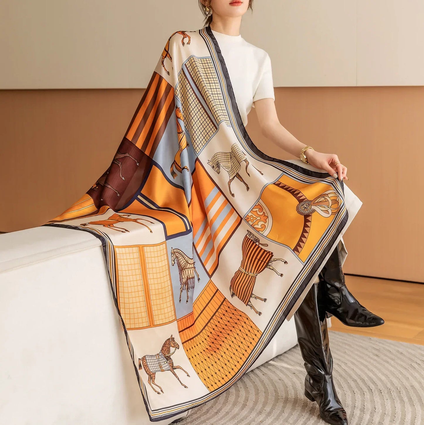 Chal cuadrado de seda con estampado de caballos de lujo
