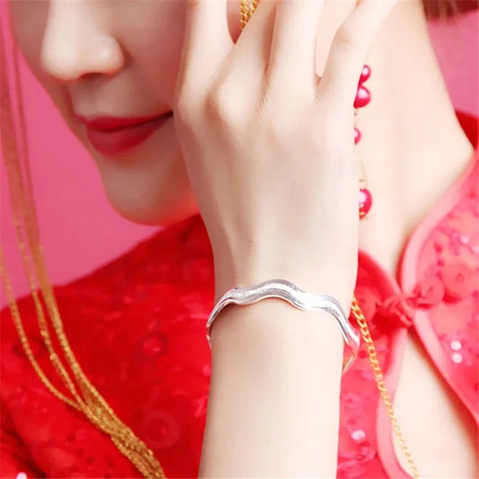 DANA Wavy Open Bangle Bracelet