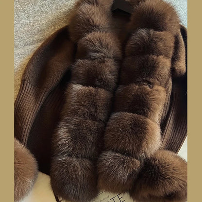 Elegantes abrigos ajustados de manga larga con piel sintética